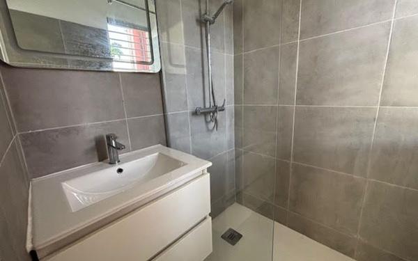 Appartement à louer    2 pièces •  Baie-Mahault