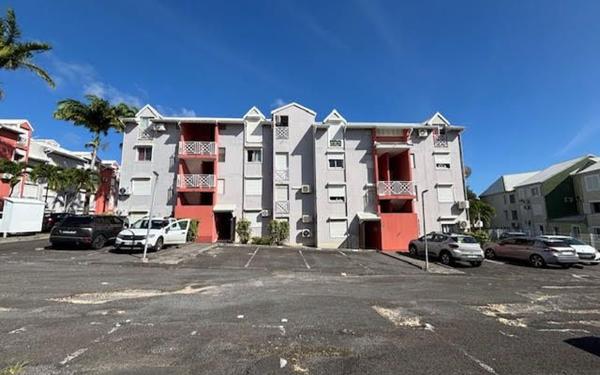 Appartement à louer    2 pièces •  Baie-Mahault