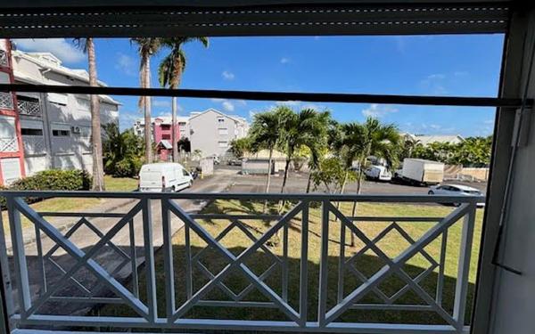 Appartement à louer    2 pièces •  Baie-Mahault