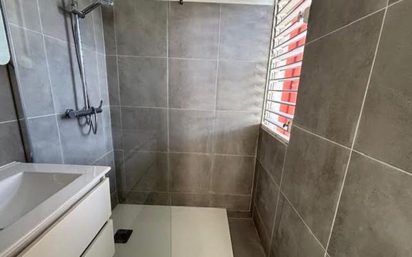 Appartement à louer    2 pièces •  Baie-Mahault