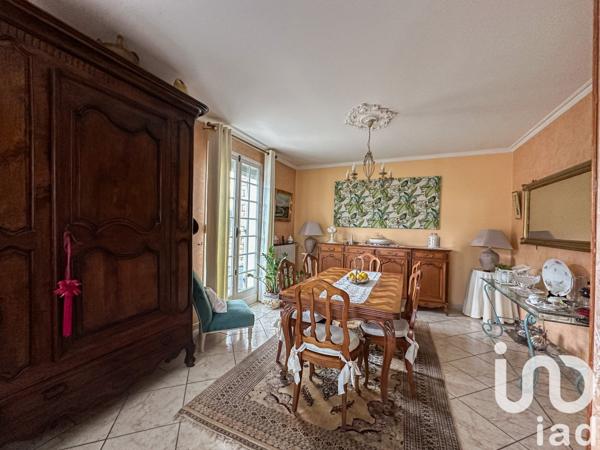 Maison 6 pièces de 201 m² à Villeneuve-sur-Lot (47300)