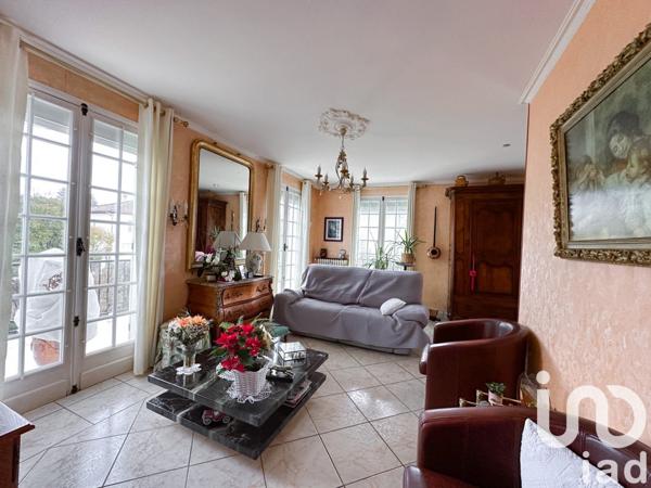 Maison 6 pièces de 201 m² à Villeneuve-sur-Lot (47300)