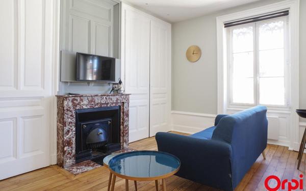 Appartement à louer    1 pièce •  Lyon 7