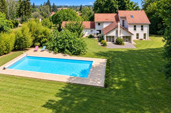 Maison
         13 pièces
        - 360 m² Bien prestige 849 000 € *