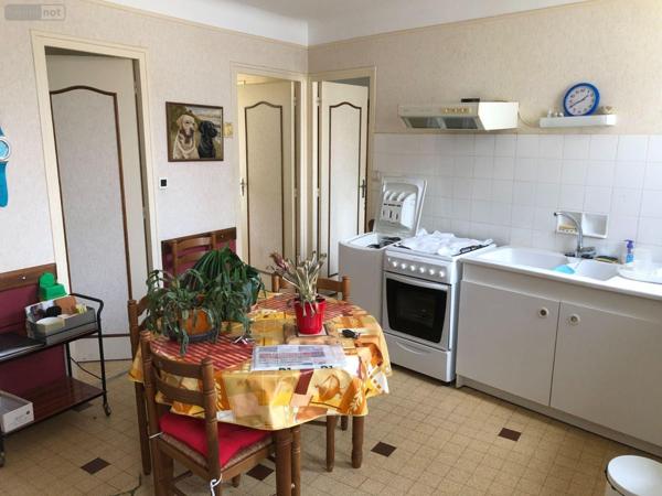 Maison de ville à vendre à Issoudun dans l'Indre (36100), ref : 11813/1243