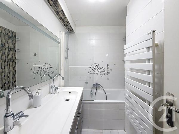 Maison à vendre  6 pièces - 127,17 m 2   MONTFERMEIL  - 93