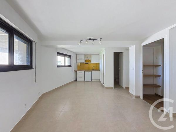 Maison à vendre  6 pièces - 127,17 m 2   MONTFERMEIL  - 93