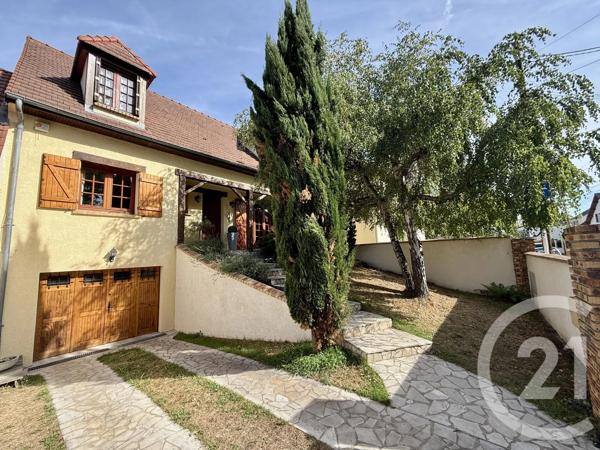 Maison à vendre  6 pièces - 127,17 m 2   MONTFERMEIL  - 93