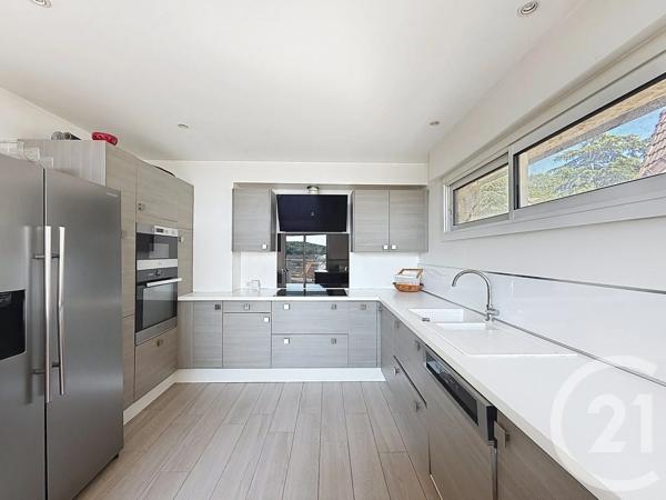 Maison à vendre  6 pièces - 127,17 m 2   MONTFERMEIL  - 93