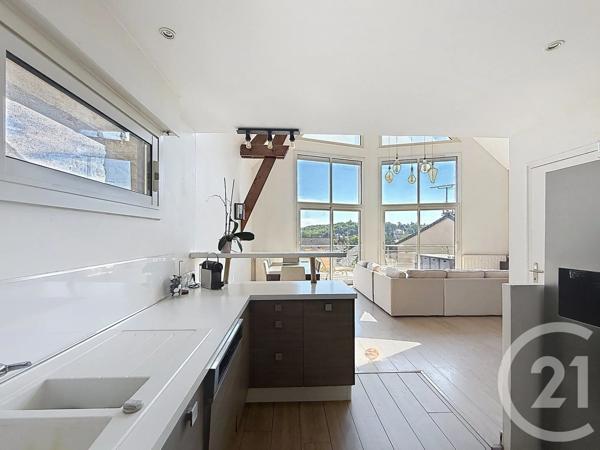 Maison à vendre  6 pièces - 127,17 m 2   MONTFERMEIL  - 93