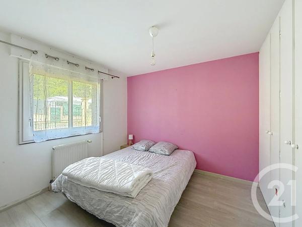 Maison à vendre  6 pièces - 127,17 m 2   MONTFERMEIL  - 93
