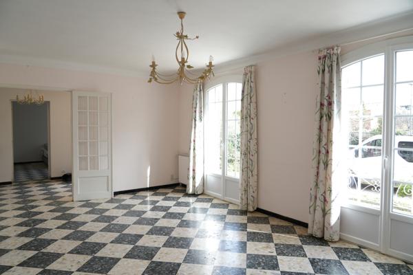 Cairanne (84290) VILLA TRADITIONNELLE