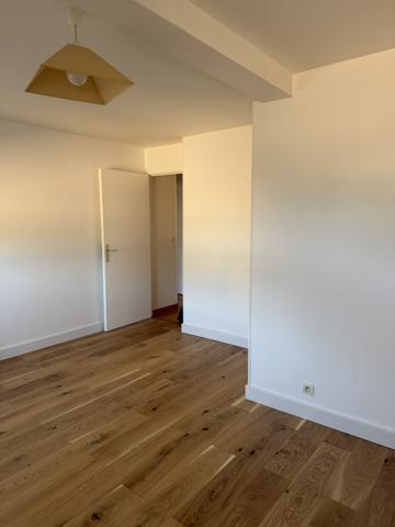 Amiens (80000) Bel appartement T3 de 85,84 m² avec cave, garage et parking rue Henri Daussy à AMIENS