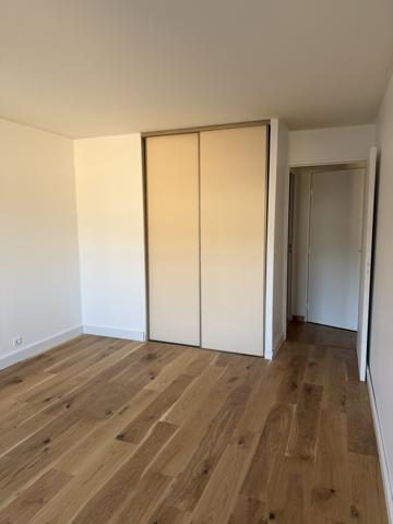 Amiens (80000) Bel appartement T3 de 85,84 m² avec cave, garage et parking rue Henri Daussy à AMIENS