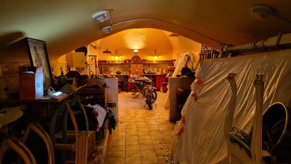 Maison de village avec local commercial et 3 appartements