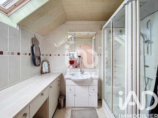 Immeuble à vendre 253 m² Fougères