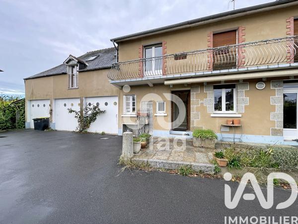 Immeuble à vendre 253 m² Fougères