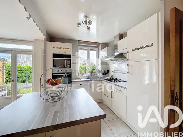 Immeuble à vendre 253 m² Fougères