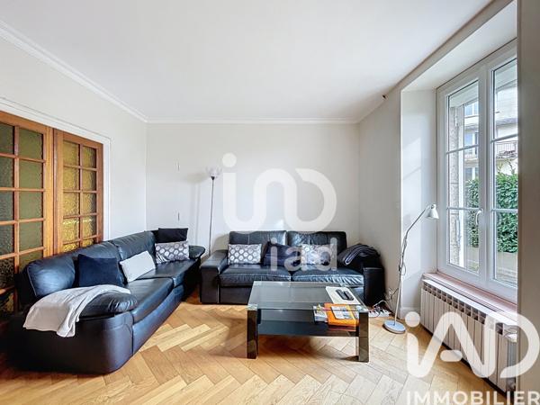 Immeuble à vendre 253 m² Fougères