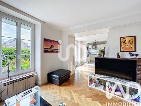 Immeuble à vendre 253 m² Fougères