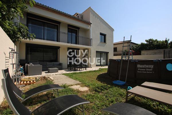 Maison 6 pièce(s) 187 m2 Le pontet