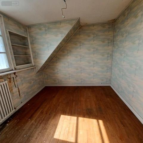 Local mixte (Pro/Hab) à vendre à Plouénan dans le Finistère (29420), ref : 29104-IMMR1036   
CENTRE BOURG