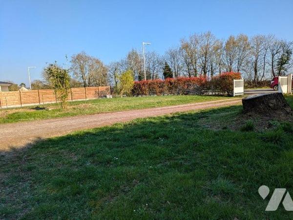 GUICHEN - Hors lotissement - Sortie agglomération à proximité des infrastructures scolaires et ...