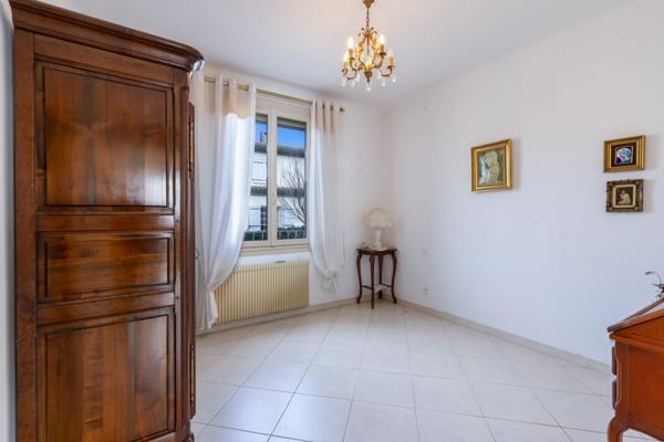 Maison traditionnelle T5 156 m2 avec jardin