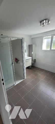 LANVEOC - Belle maison traditionnelle bien tenue offrant une vue panoramique sur la rade de Bre...