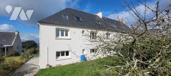 LANVEOC - Belle maison traditionnelle bien tenue offrant une vue panoramique sur la rade de Bre...