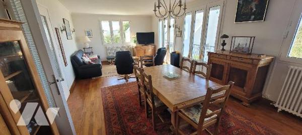 LANVEOC - Belle maison traditionnelle bien tenue offrant une vue panoramique sur la rade de Bre...