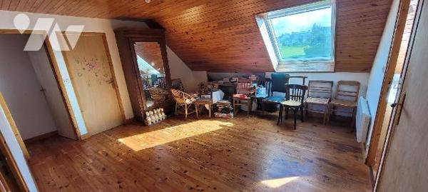 LANVEOC - Belle maison traditionnelle bien tenue offrant une vue panoramique sur la rade de Bre...