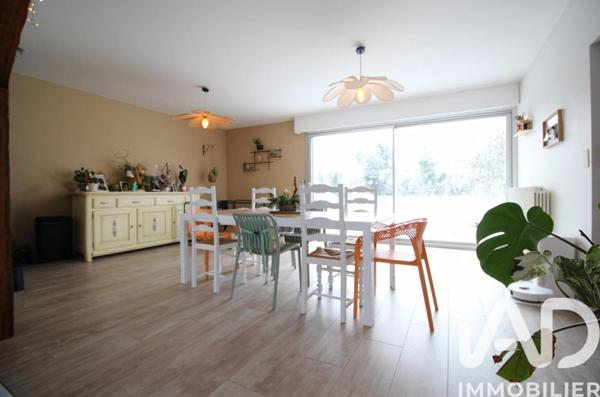 Maison à vendre 10 pièces 215 m² Fère-Champenoise