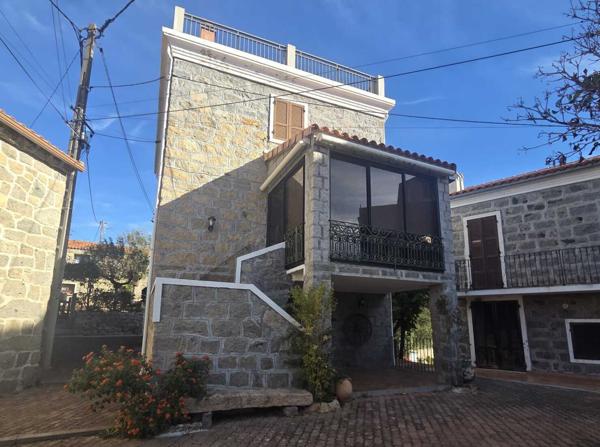 Maison de village avec toit-terrasse et vue mer – Giuncheto Giuncheto (20100)