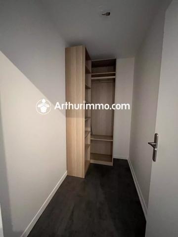 Location                                                      Appartement
                        
                     3 pièces                      73 m2                     à Savigny-le-Temple