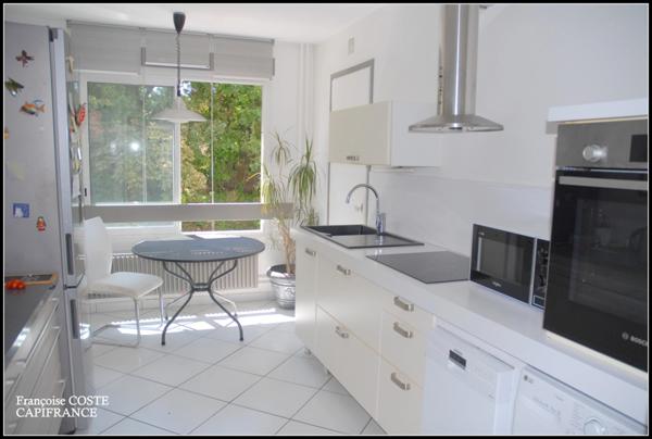 Appartement à vendre 4 pièces, 93 m², 3 chambres SAINTE FOY LES LYON CENTRE (69)