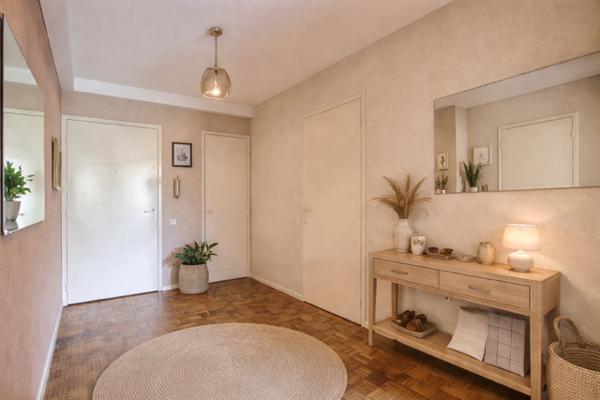 Marseille (13009) Résidence le floralia, grand appartement T379m2 avec balcon, véranda et parking