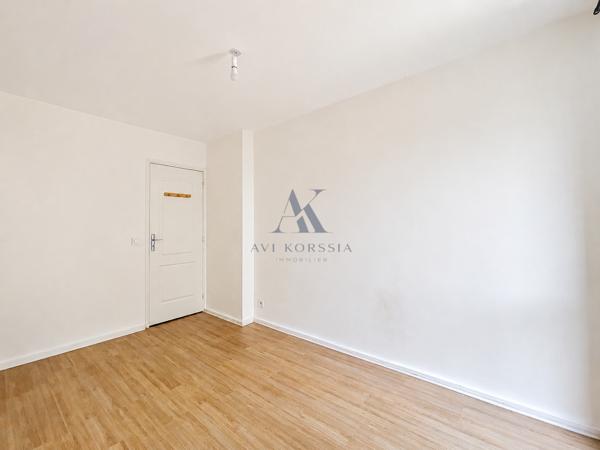 Villeurbanne – Appartement T4 72 m², 3 chambres avec parking et cave