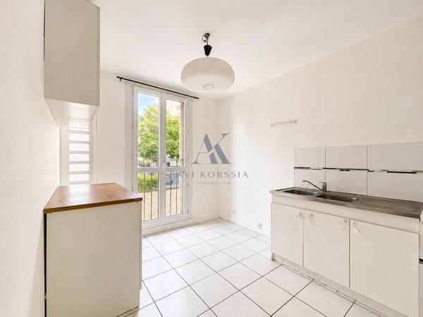 Villeurbanne – Appartement T4 72 m², 3 chambres avec parking et cave