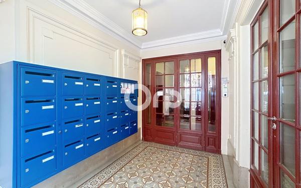 Appartement à vendre    3 pièces • 54,54 m2 Paris 15