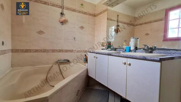 Vente Maison 6 pièces 149 m2 à La Tour-du-Pin