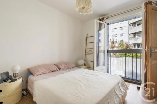 Appartement T3 à vendre  3 pièces - 54,97 m 2   PARIS  - 75012
