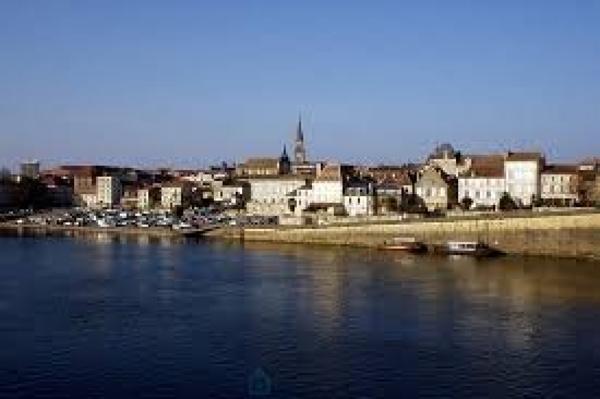 VIAGER LIBRE D'UN IMMEUBLE  CENTRE DE  BERGERAC