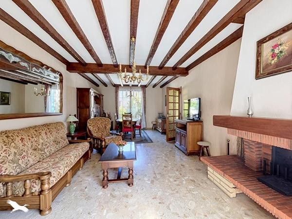 Maison 644 000 € Poissy 7 p 150 m² DPE E