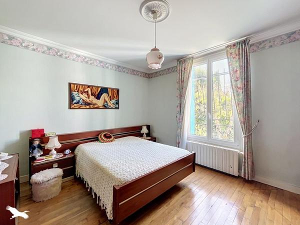 Maison 644 000 € Poissy 7 p 150 m² DPE E