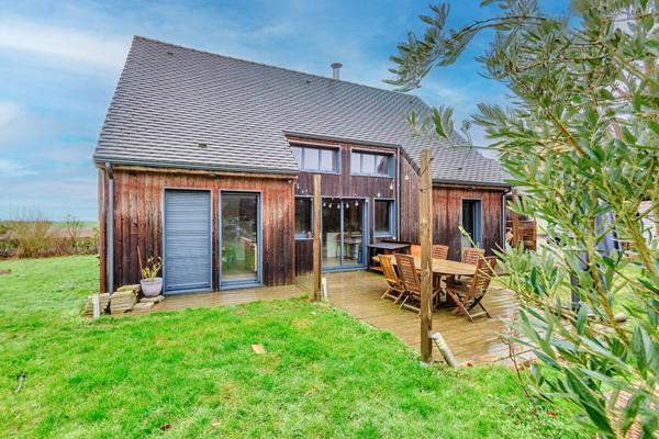 Maison en bois rare sur Thoiry !