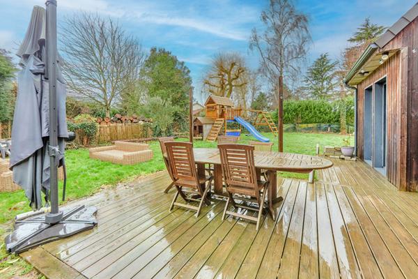 Maison en bois rare sur Thoiry !