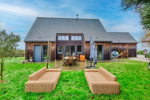 Maison en bois rare sur Thoiry !