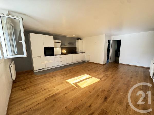 Appartement 2 Pièces à vendre  2 pièces - 61 m 2   FONTAINEBLEAU  - 77
