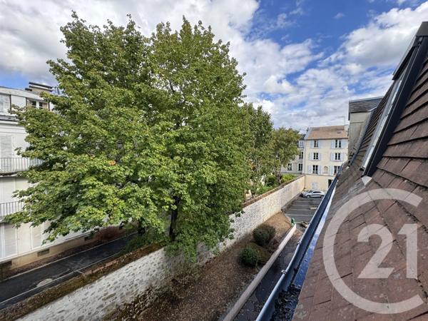 Appartement 2 Pièces à vendre  2 pièces - 61 m 2   FONTAINEBLEAU  - 77